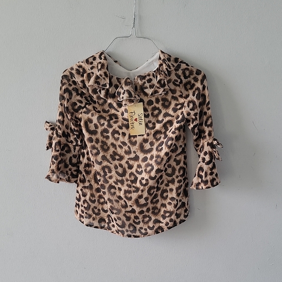 Leopard Print Blouse with Bow Sleeves - Picture 4 of 4